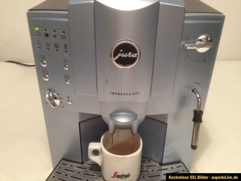 JURA Impressa E55 E 55 Kaffeemaschine Kaffeevollautomat